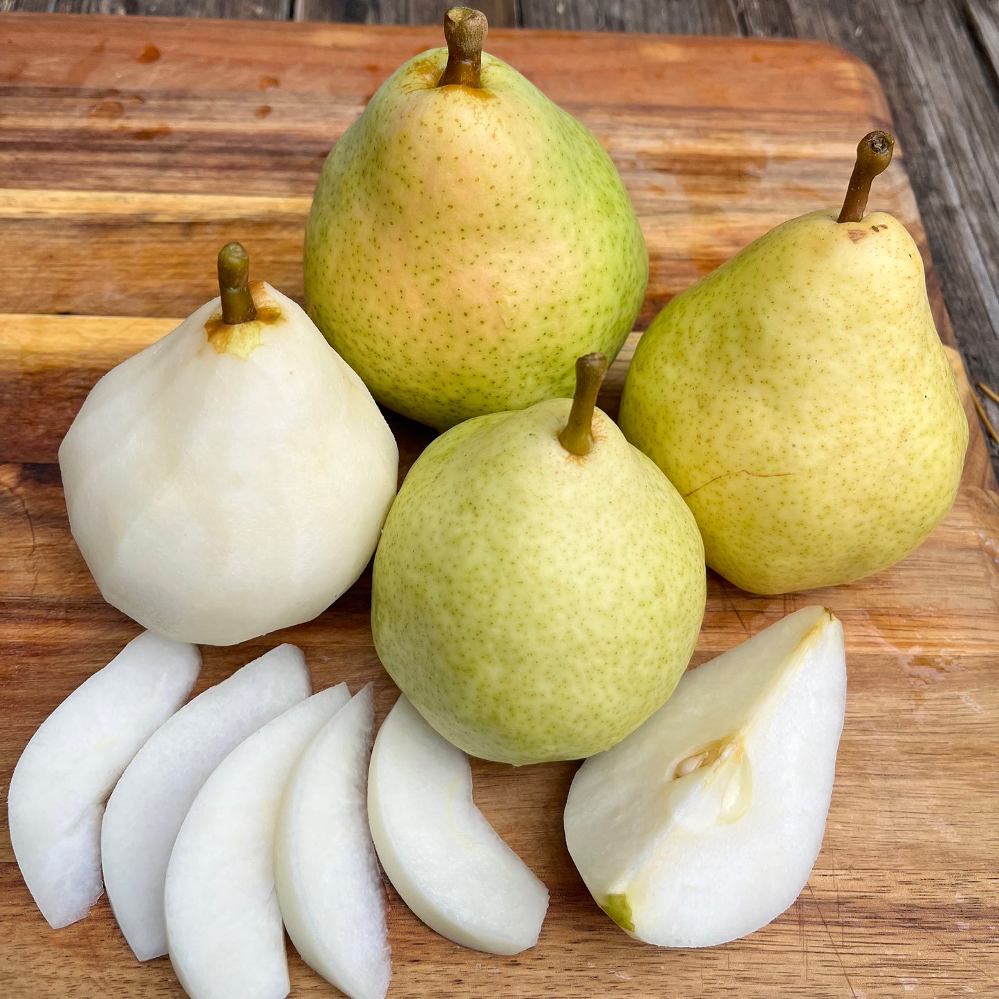 BARTLETT PEARS